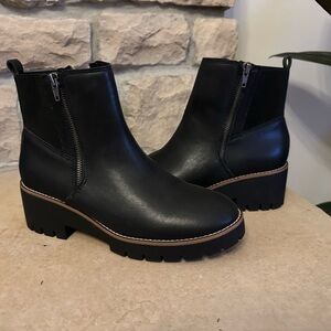 Brand new black ladies  Ankle Boots by blondo 9.5